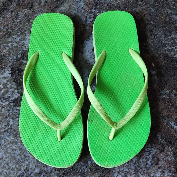 Old Navy Green Flip Flops Size 9 - Picture 11 of 14